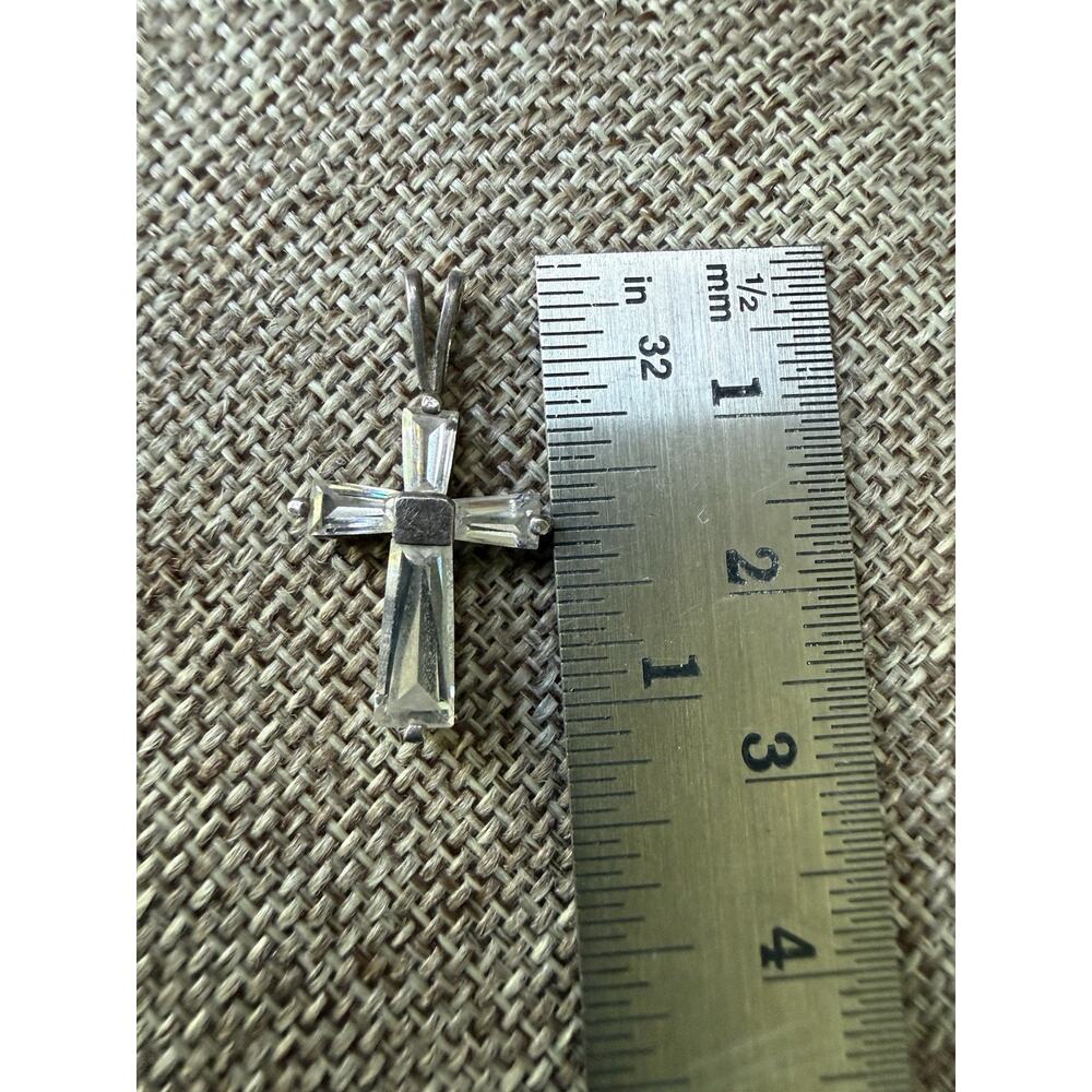 Vintage Sterling Silver Crystal Cross Crucifix Pendant Religious .925 - Picture 2 of 4